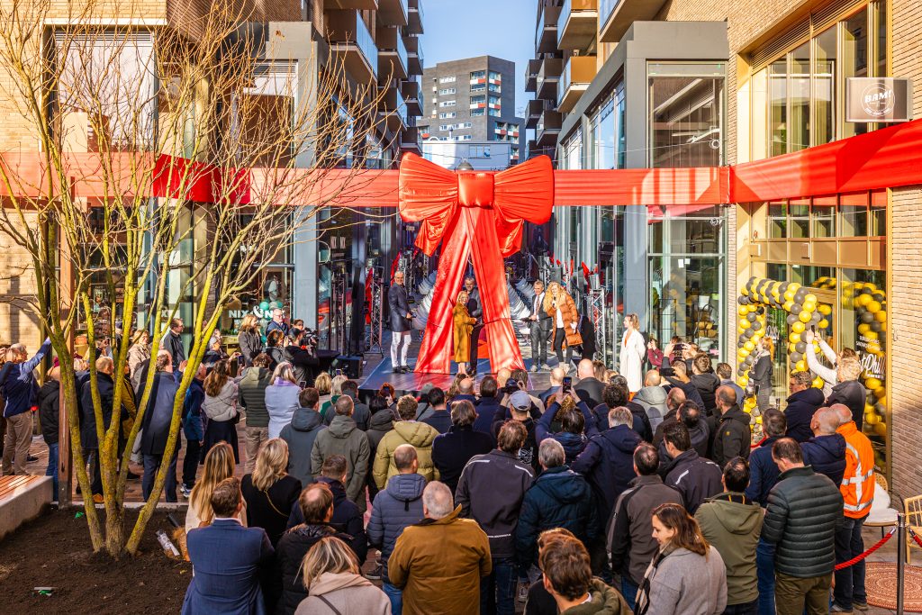 Opening-nieuwbouw-Emmapassage